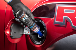 Propre et net: le nettoyant pour moteurs essence et diesel
