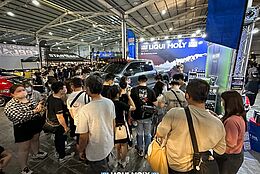 LIQUI MOLY gibt auf Tuningmesse Gas