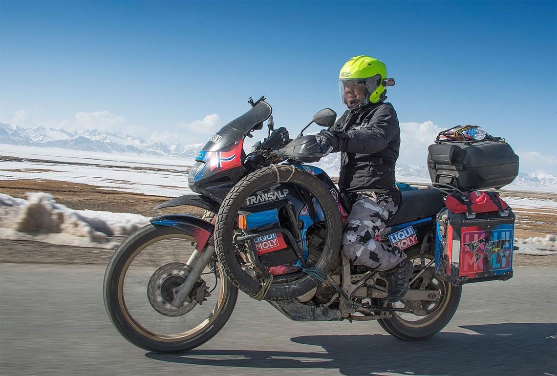 Riding high up on Torugart Pass from China to Krygystan