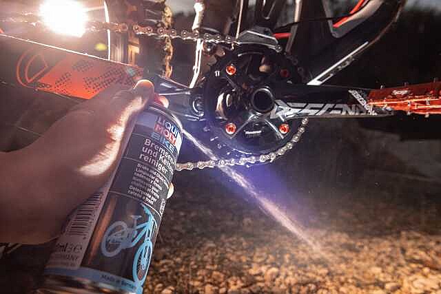 Nettoyant frein et chaine BikeLine pour Moto
