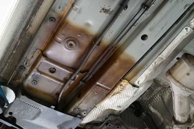 Wachskorrosionsschutz braun